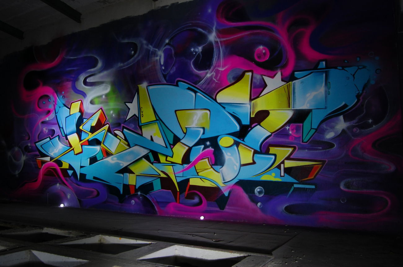 Graffiti Wall - Photo by Kaput - abscrew, 20ers