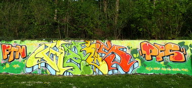 Graffiti Wall in Kassel - Photo by KarlKoksihrNutten - Heis (2014)