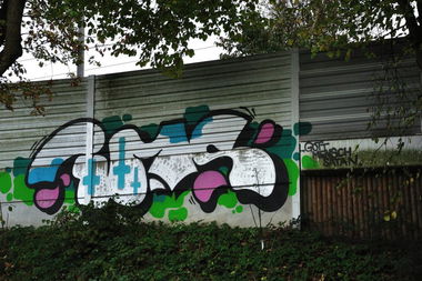 Graffiti Wall in Hamburg - Photo by Karlo_Kolambo - Gms, Crap (2012)
