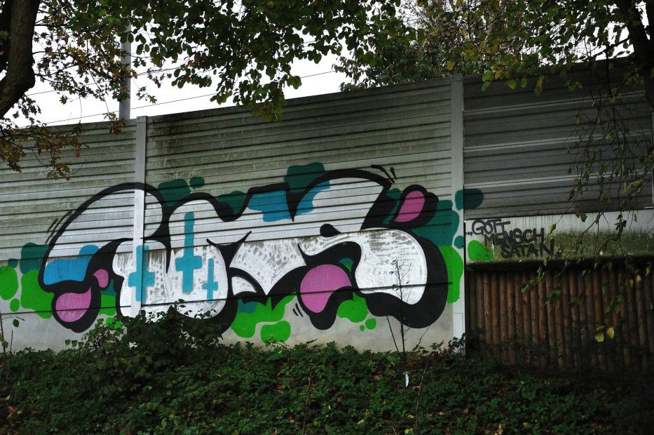 Graffiti Wall in Hamburg - Photo by Karlo_Kolambo - Gms, Crap (2012)