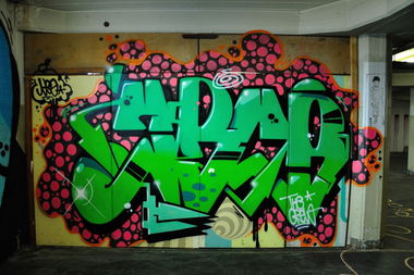 Graffiti Wall in Hamburg - Photo by Karlo_Kolambo - JBCB, Neo, ill (2012)