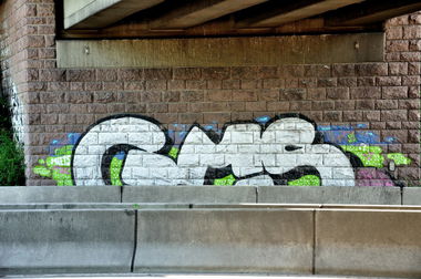 Graffiti Bombing - Photo by Karlo_Kolambo - Gms, hamburg (2011)