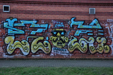 Graffiti Wall - Photo by Karlo_Kolambo - ezzo, ezay, zonke