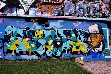 Graffiti Wall - Photo by Karlo_Kolambo