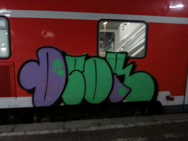 Graffiti Train - Photo by KarlsruhCheckt - karlsruhe, deor (2014)