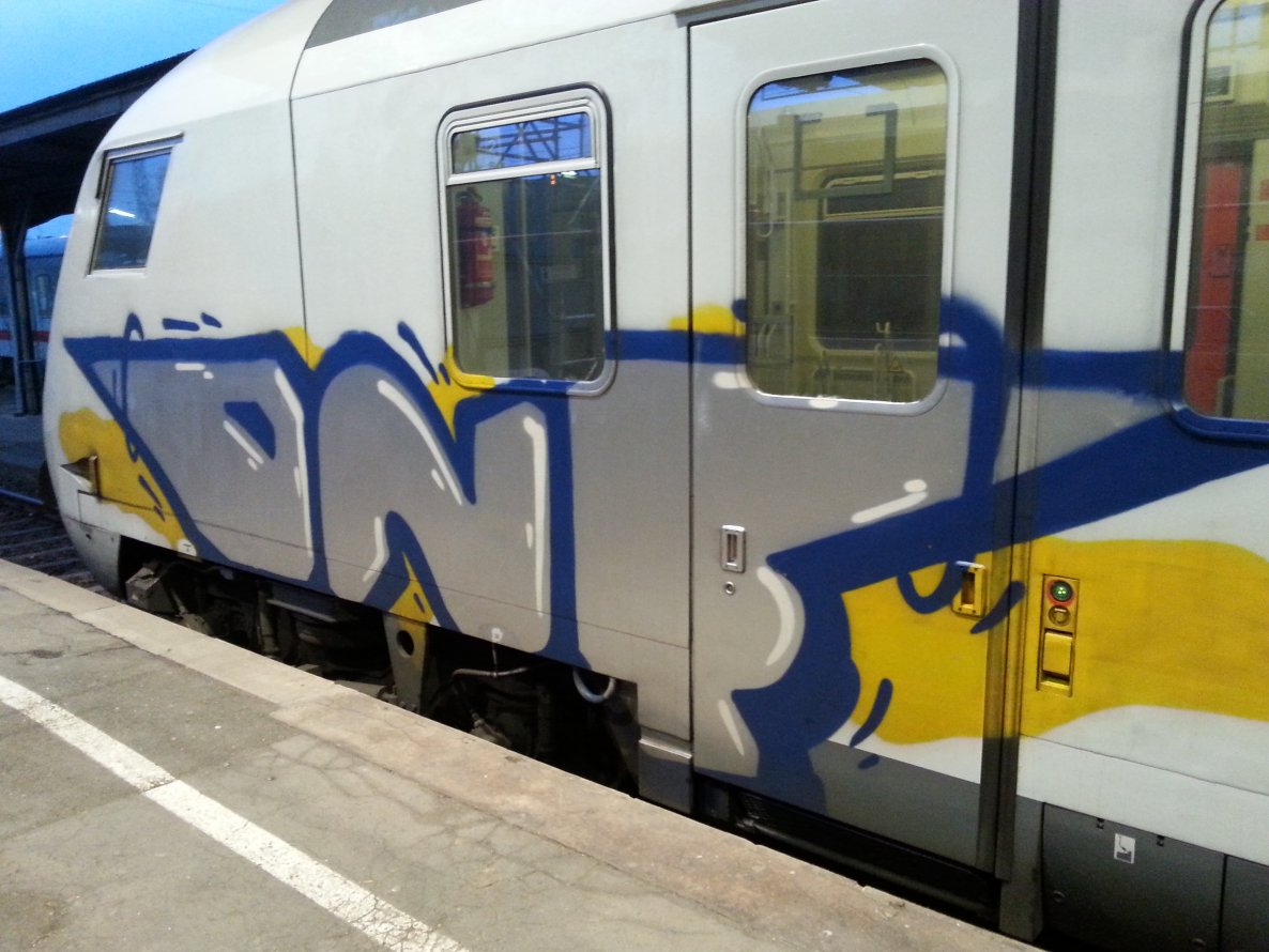 Graffiti Train - Photo by KarlsruhCheckt - onf, karlsruhe (2014)