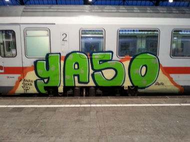 Graffiti Train - Photo by KarlsruhCheckt - yaso, anan, star (2014)