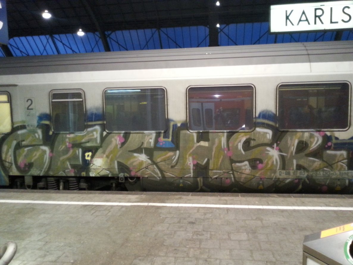 Graffiti Train - Photo by KarlsruhCheckt - gfk, hsr, karlsruhe (2014)