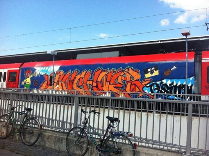 Graffiti Train in München - Photo by Karlstoast (2013)