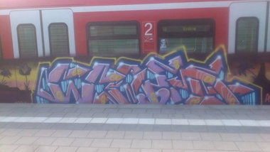 Graffiti Train in München - Photo by Karlstoast - wind, asc, aes (2013)