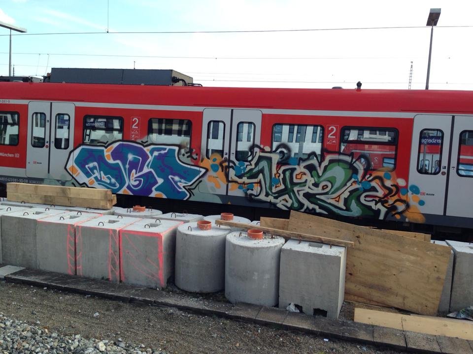 Graffiti Train in München - Photo by Karlstoast - dgt, 42, munich (2013)