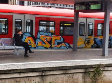 Graffiti Train in München - Photo by Karlstoast - asc, wk, wicked (2013)