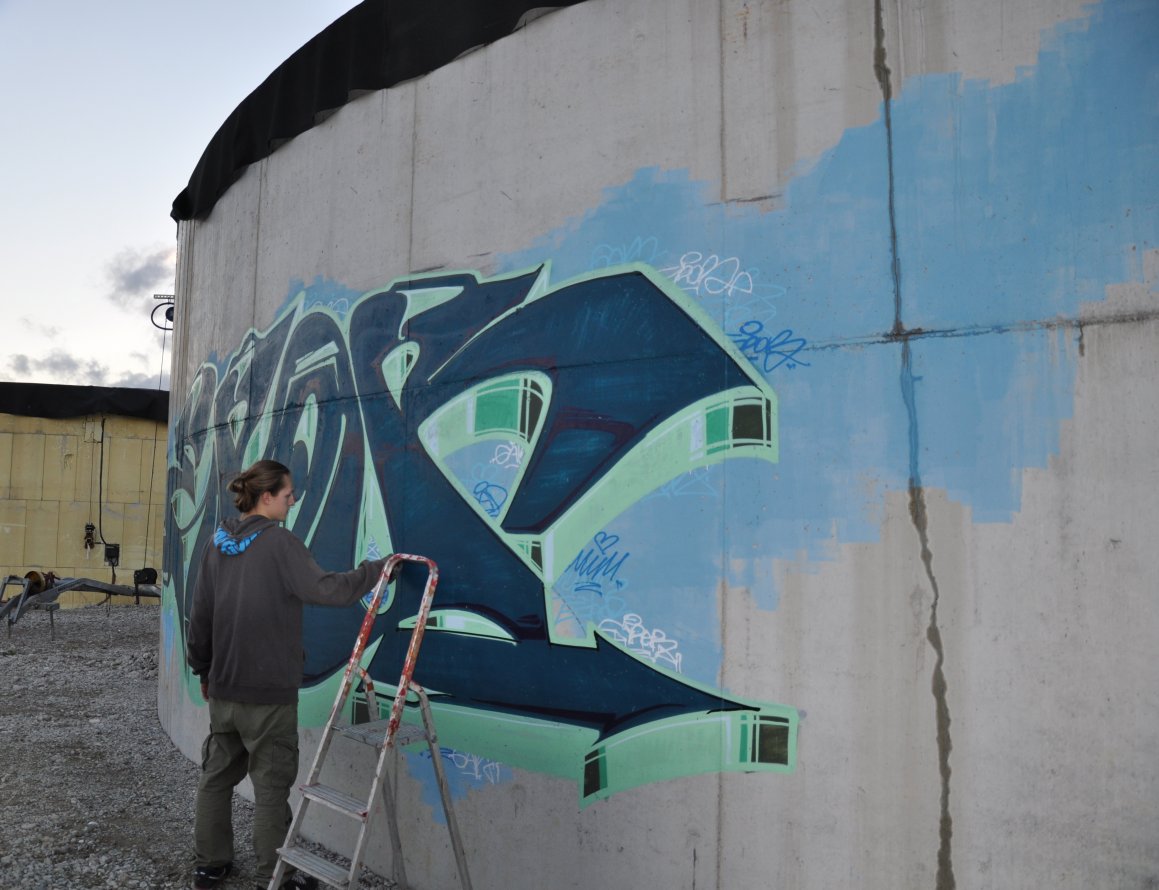 Graffiti Wall in München - Photo by Karlstoast - epor, gak, video (2013)
