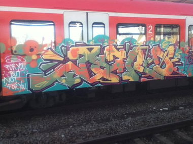 Graffiti Train in München - Photo by Karlstoast - taro, train, munich (2013)