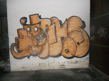 Graffiti Wall in München - Photo by Karlstoast - burns, 124, munich (2006)