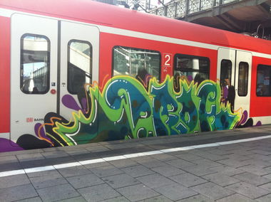 Graffiti Train in München - Photo by Karlstoast - uprok, uprock, uproc (2011)