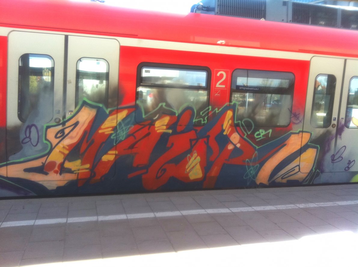 Graffiti Train in München - Photo by Karlstoast - major, cr, munich (2011)