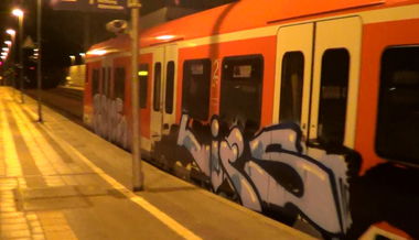 Graffiti Train in München - Photo by Karlstoast - zone, lais, lies (2014)
