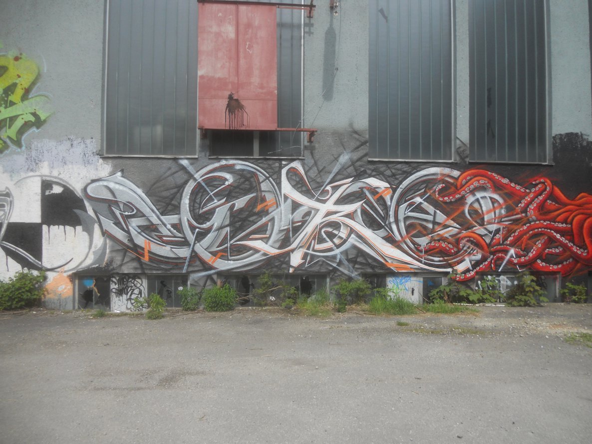Graffiti Wall in München - Photo by Karlstoast - more, bgs, dachau (2013)