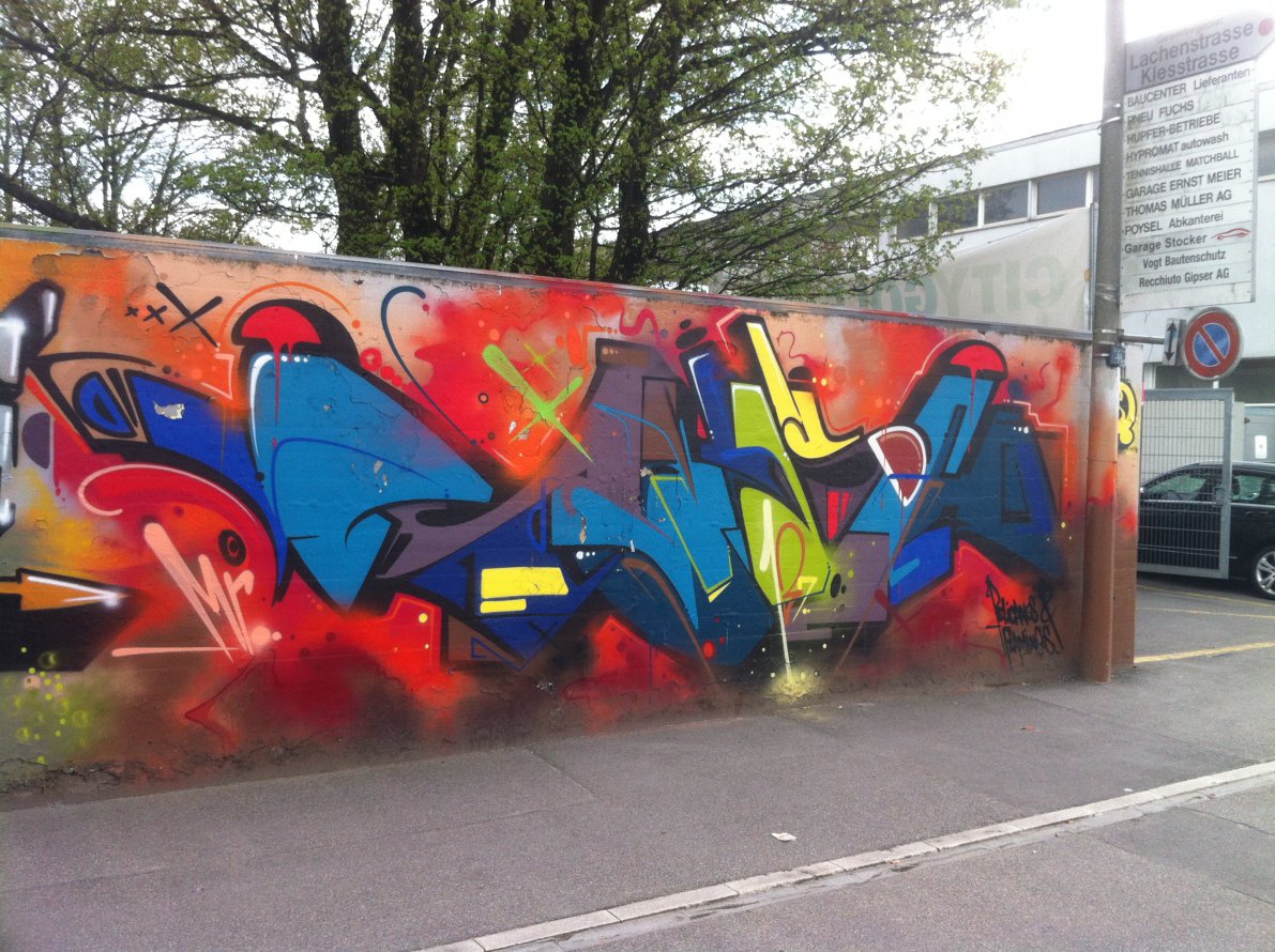Graffiti Wall - Photo by Karlstoast - smash, 137, basel (2011)