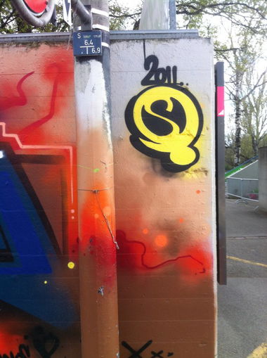 Graffiti Wall in Basel - Photo by Karlstoast - smash, 137, basel (2011)