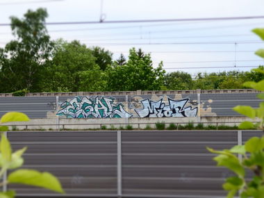 Graffiti Bombing in München - Photo by Karlstoast - egal, mior, cr (2010)
