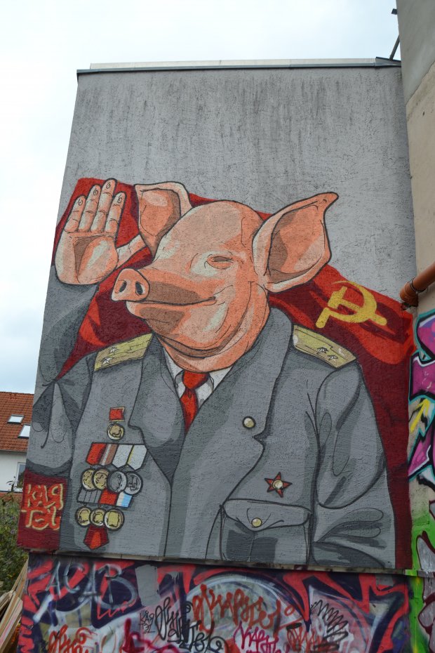 Graffiti Wall - Photo by Kartel - Kartel, Pig, Korn (2013)