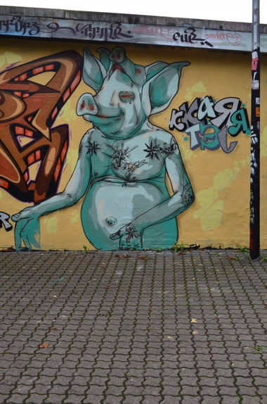 Graffiti Wall - Photo by Kartel - Kartel, twinheadpig, Hack (2013)