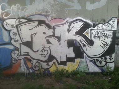 Graffiti Wall - Photo by Kasen (2015)