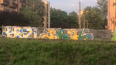 Graffiti Wall - Photo by Kasne027