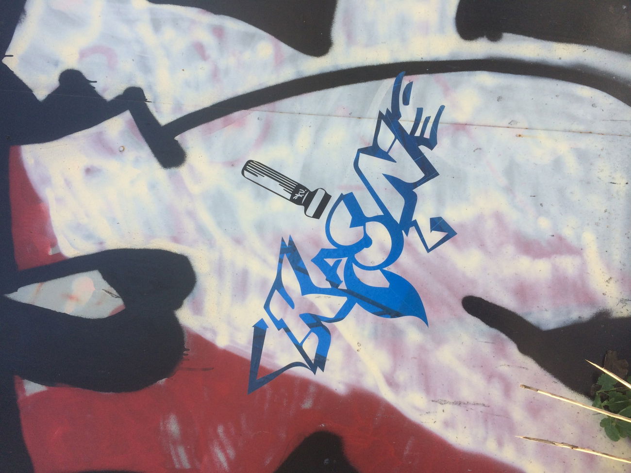 Graffiti Wall - Photo by Kasne027