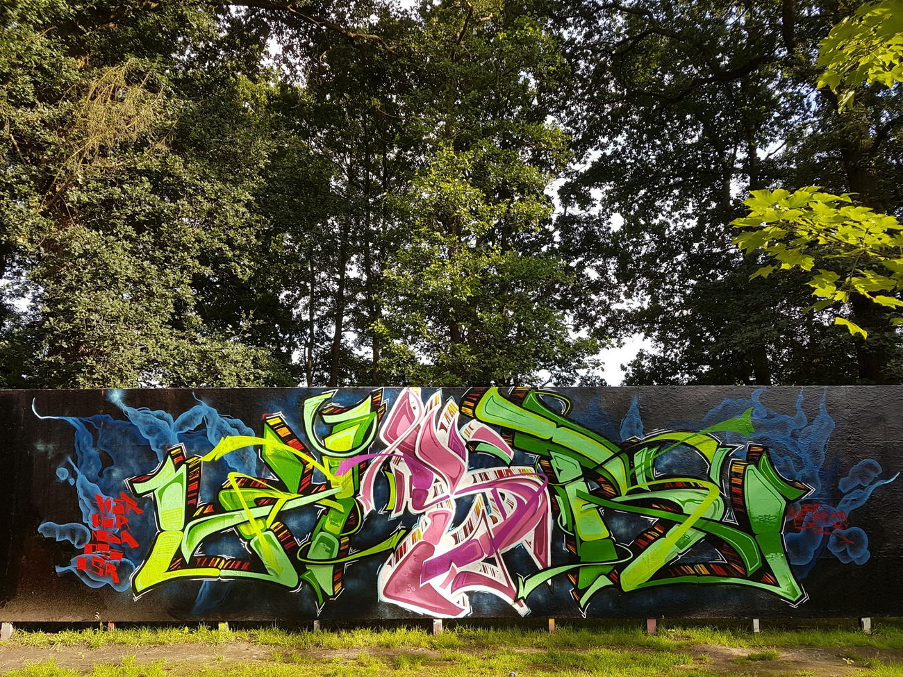 Graffiti Wall - Photo by Kastor495 - KSR, NSA, LSR