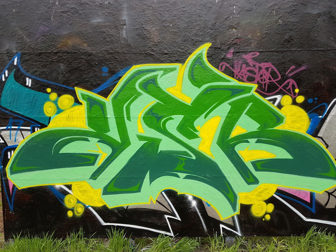 Graffiti Wall - Photo by Kastor495 - KSR