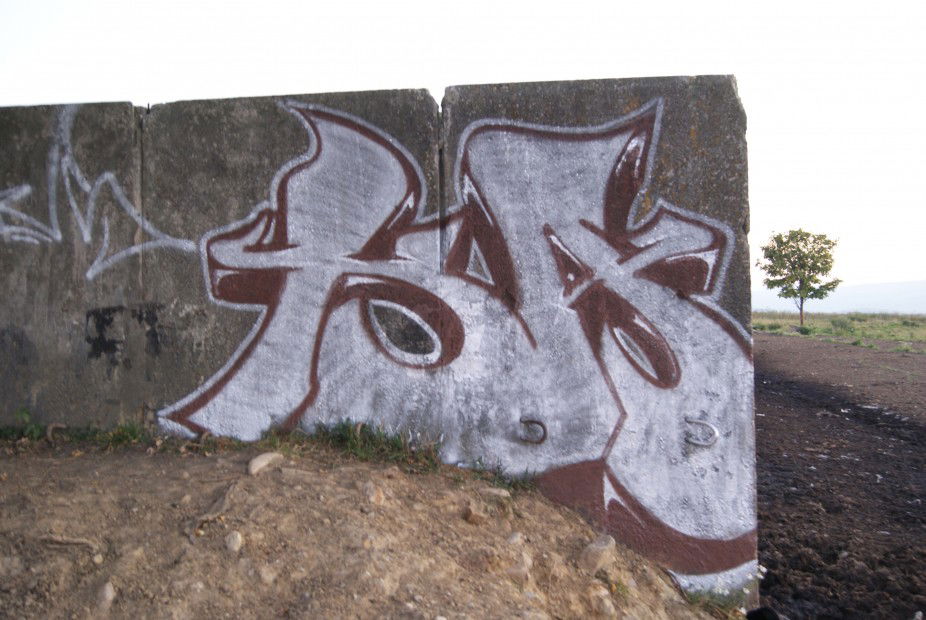 Graffiti Bombing in ?ierny Balog - Photo by KasztiKasztan