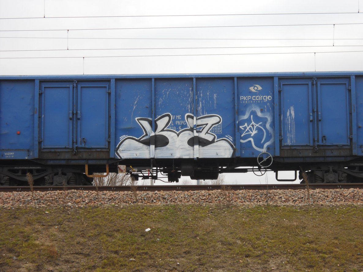 Graffiti Train - Photo by KasztiKasztan - KA