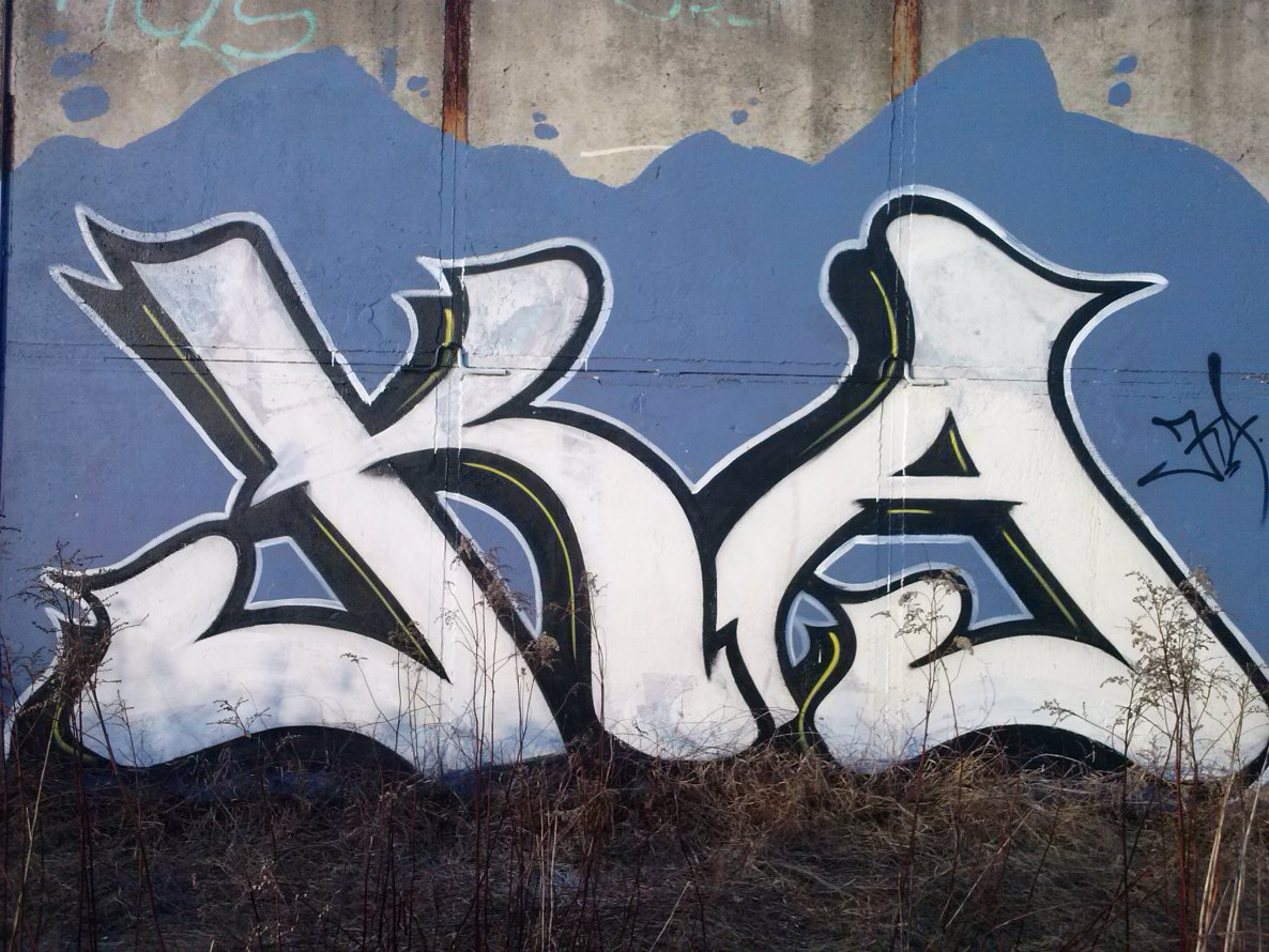 Graffiti Wall - Photo by KasztiKasztan - KA