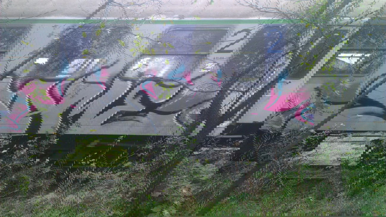 Graffiti Train - Photo by KasztiKasztan - SAME, KA