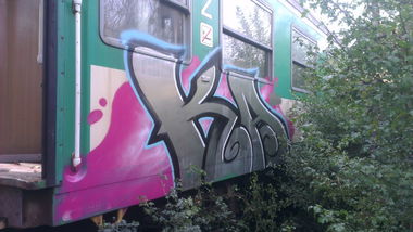 Graffiti Train - Photo by KasztiKasztan - KA