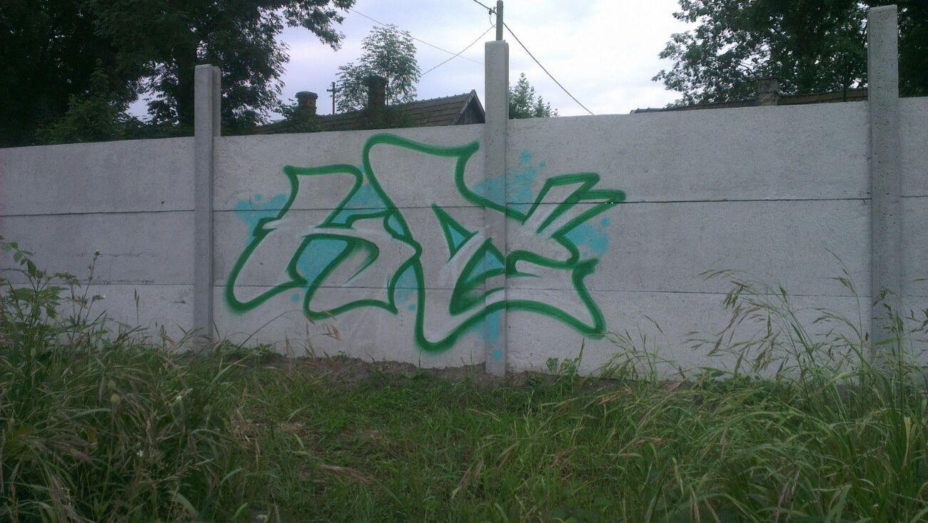 Graffiti Wall - Photo by KasztiKasztan - KA