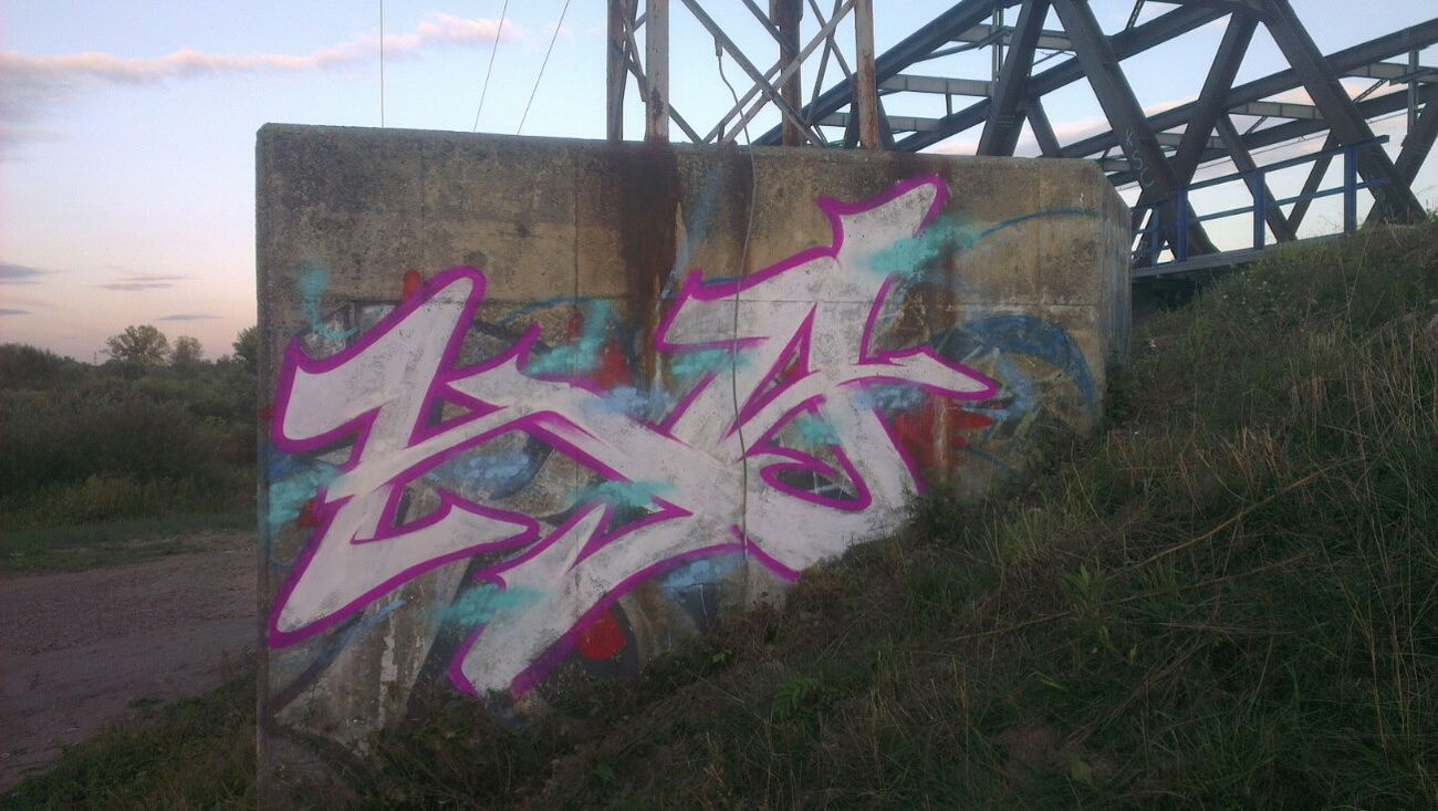 Graffiti Wall - Photo by KasztiKasztan - KA