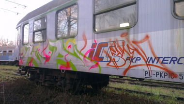 Graffiti Train - Photo by KasztiKasztan