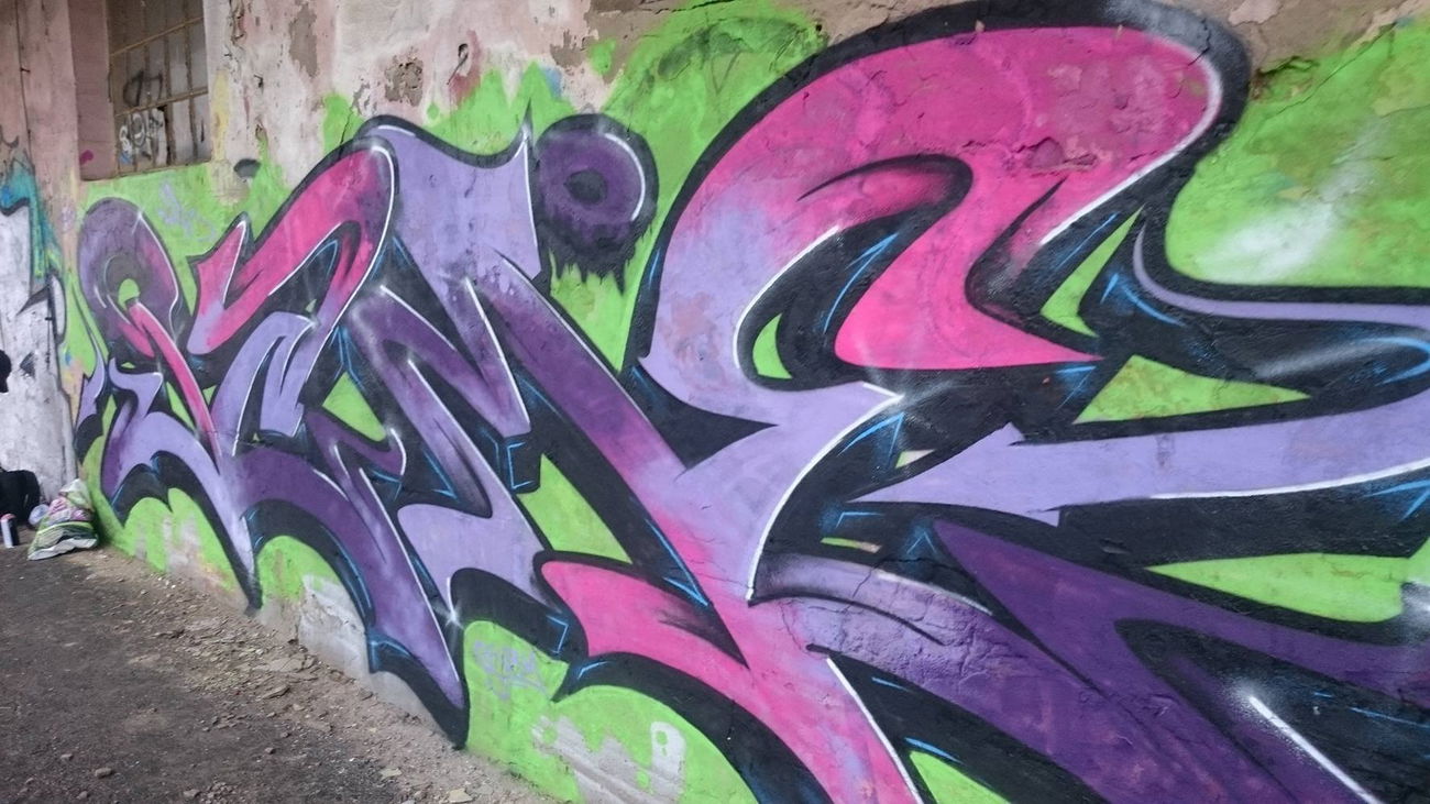 Graffiti Wall - Photo by KasztiKasztan - SAME, KA