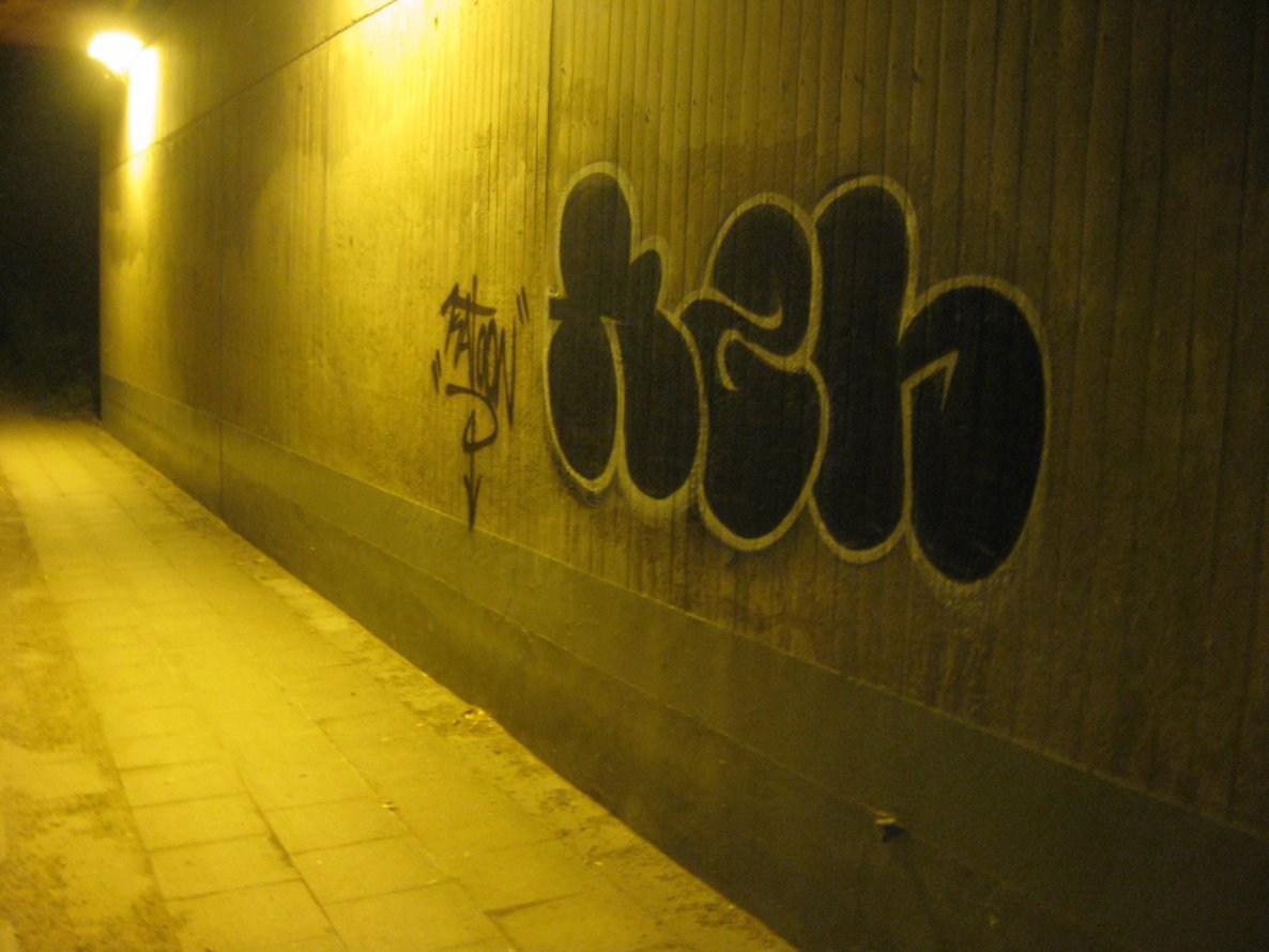 Graffiti Bombing - Photo by Katoon