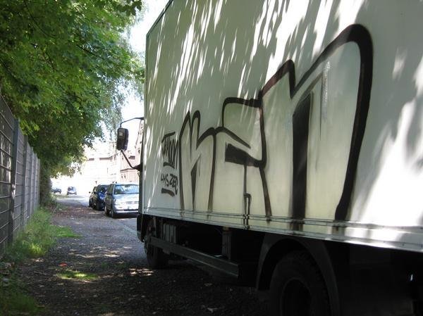 Graffiti Bombing - Photo by Katoon