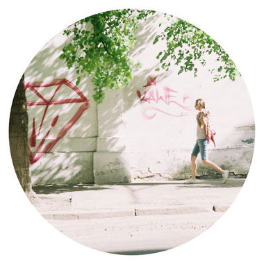 Graffiti Bombing in Kyiv - Photo by Kawe