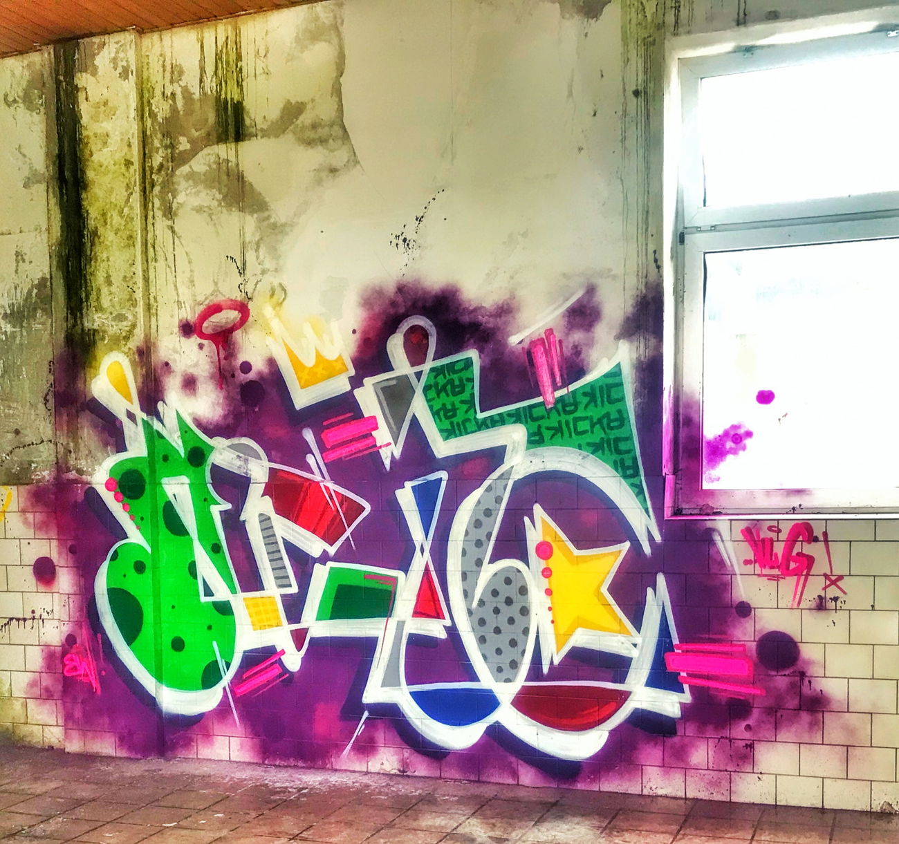 Graffiti Wall - Photo by Kderkillakickt