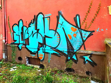 Graffiti Wall - Photo by Kderkillakickt - kickastreetpinsgraffitithrowup