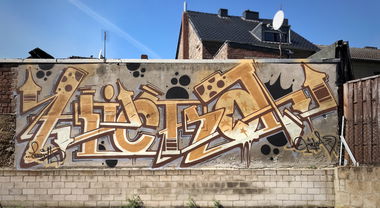 Graffiti Wall - Photo by Kderkillakickt - kickaderkickastreetpinsgraffiti