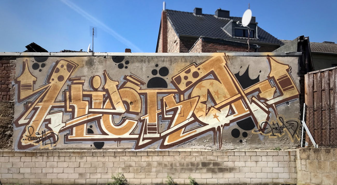 Graffiti Wall - Photo by Kderkillakickt - kickaderkickastreetpinsgraffiti