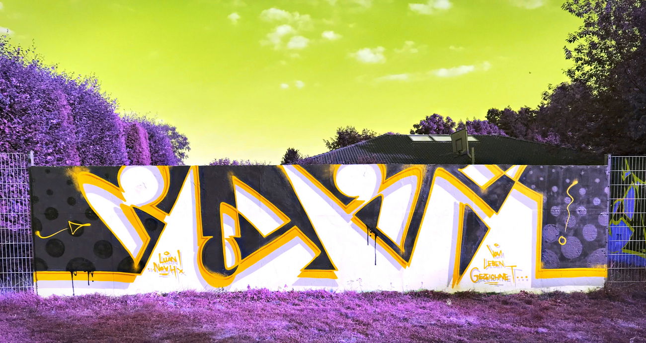 Graffiti Wall - Photo by Kderkillakickt